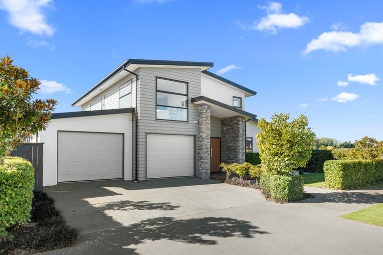 Photo of property in 33 Little Gem Road, Hornby, Christchurch, 8025