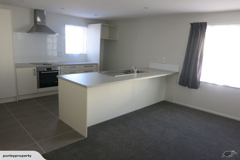 Photo of property in 28 Lincoln Road, Hillmorton, Christchurch, 8024