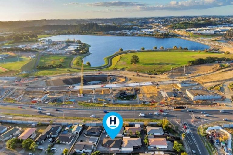 Photo of property in 2/5 Barbados Drive, Unsworth Heights, Auckland, 0632