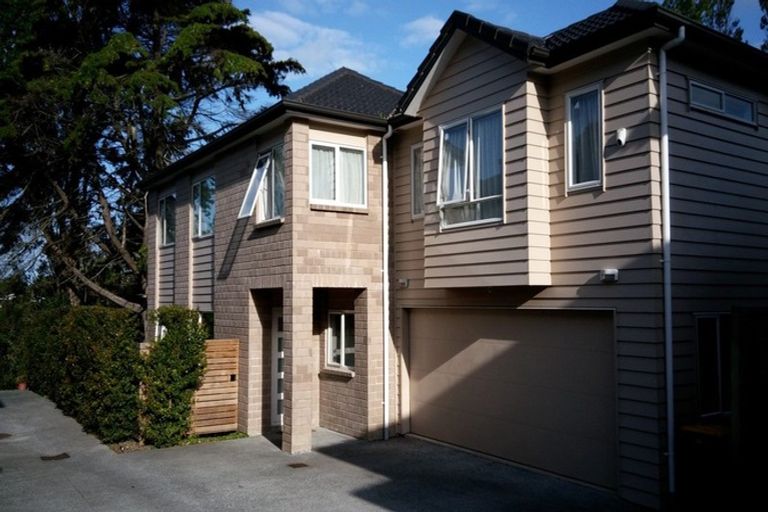 Photo of property in 21a Kerswill Place, Pakuranga, Auckland, 2010