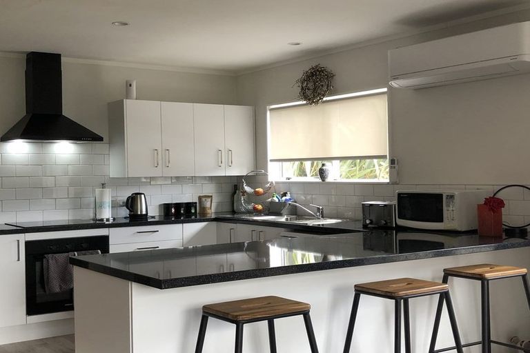 Photo of property in 22a Kapiti Road, Paraparaumu, 5032