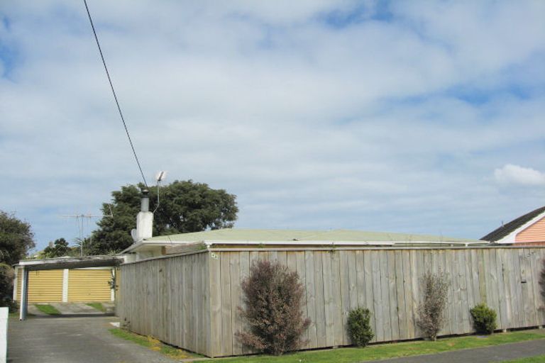 Photo of property in 48 Hadfield Crescent, College Estate, Whanganui, 4500