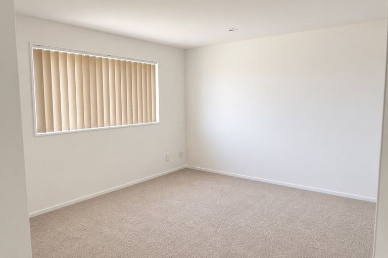 Photo of property in 45 Carnoustie Drive, Wattle Downs, Auckland, 2103