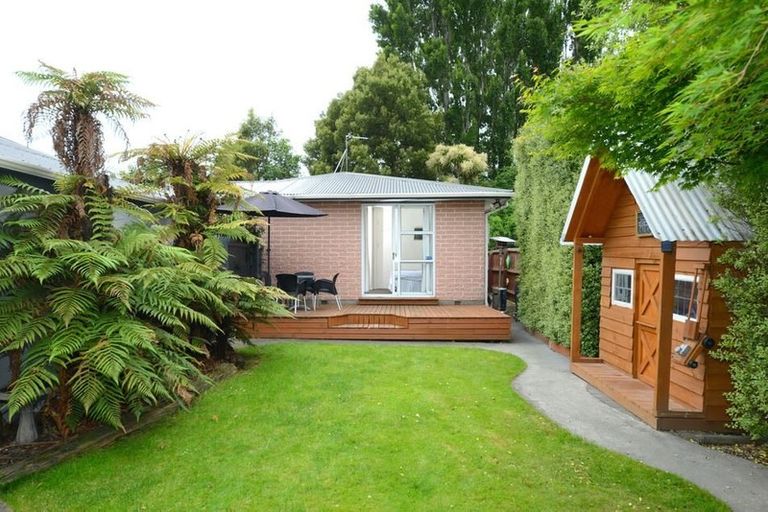 Photo of property in 127 Grimseys Road, Redwood, Christchurch, 8051