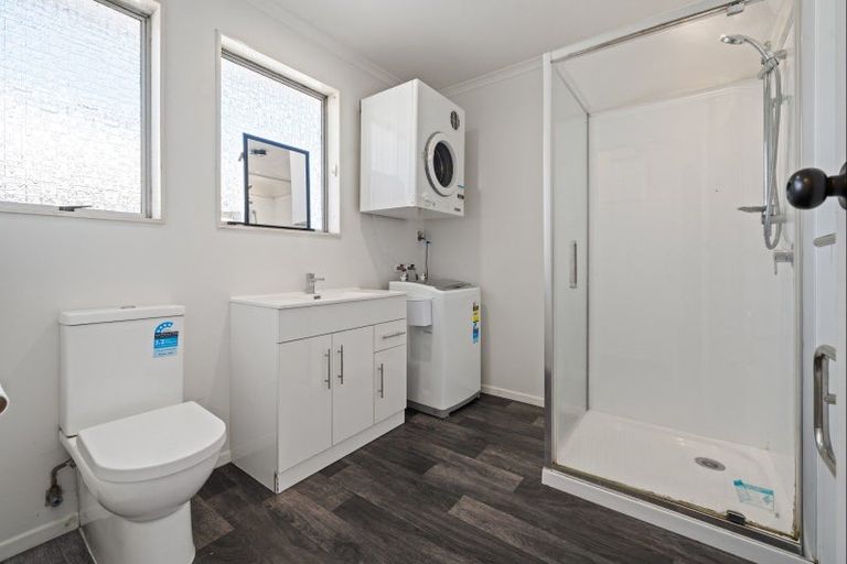 Photo of property in 81 Awanui Street, Merrilands, New Plymouth, 4312