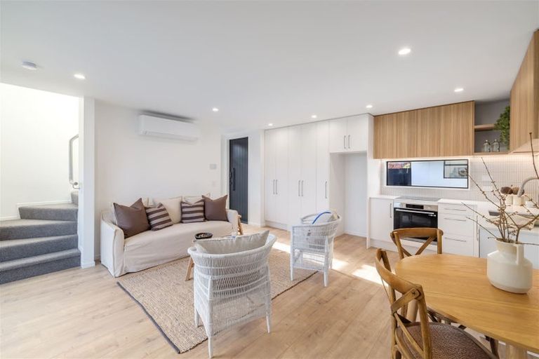 Photo of property in 2/66 Cleveland Street, Edgeware, Christchurch, 8013