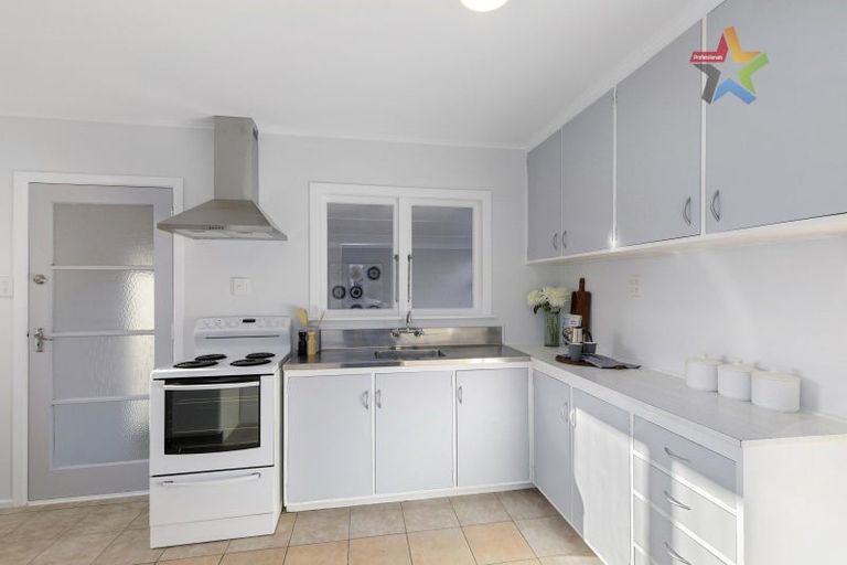 Photo of property in 50a Dyer Street, Epuni, Lower Hutt, 5011