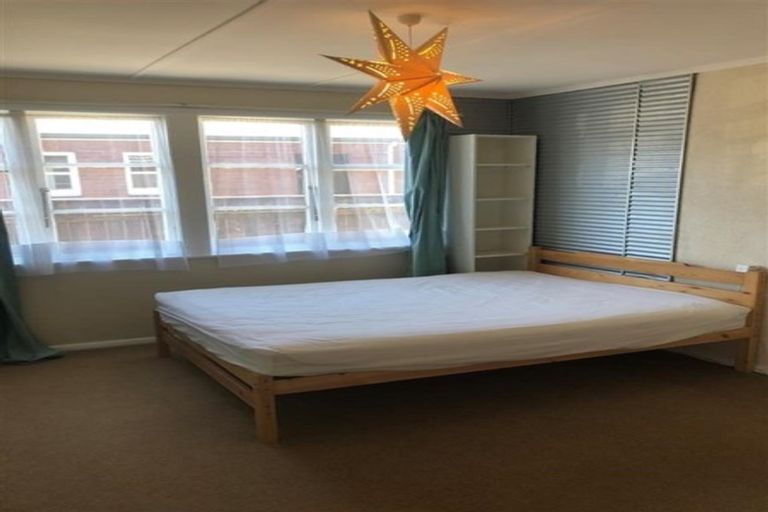 Photo of property in 1137 High Street, Taita, Lower Hutt, 5011