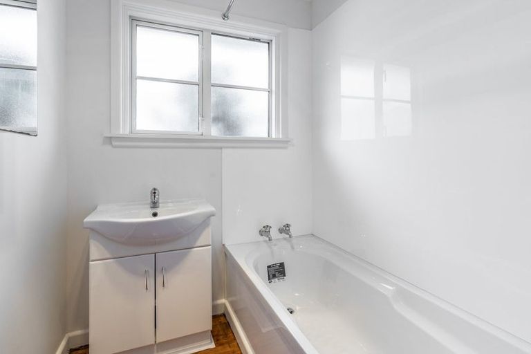 Photo of property in 44 Glenfield Crescent, Mairehau, Christchurch, 8052