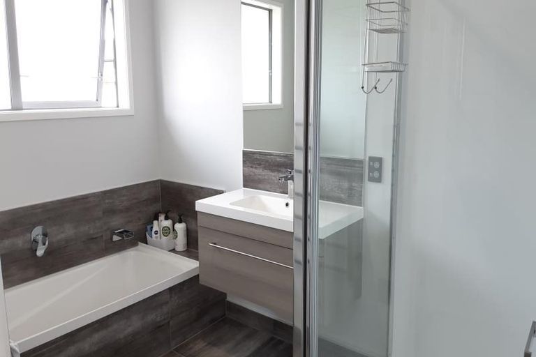 Photo of property in 17 Gibboney Place, Pokeno, 2402