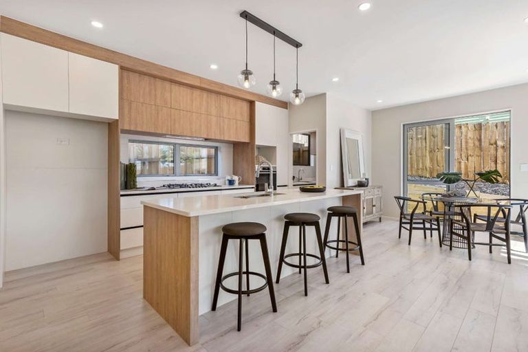 Photo of property in 42 Cresta Avenue, Beach Haven, Auckland, 0626