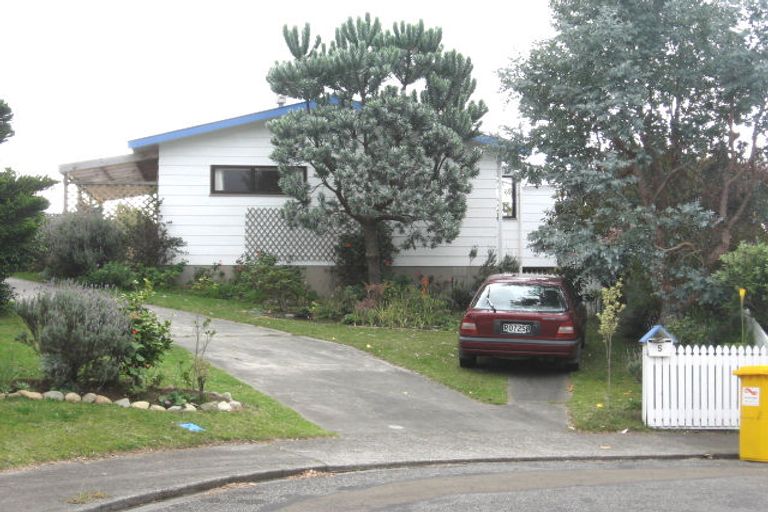 Photo of property in 5 Malfroy Lane, Raumati Beach, Paraparaumu, 5032