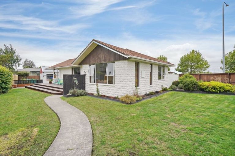 Photo of property in 2 Bush Street, Rangiora, 7400