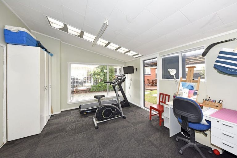 Photo of property in 45 Parkstone Avenue, Ilam, Christchurch, 8041