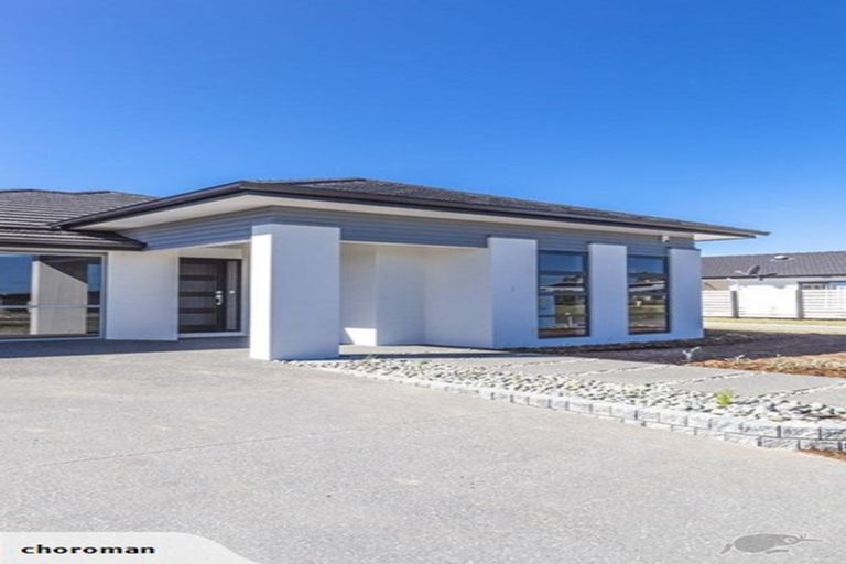 Photo of property in 16 Stace Hopper Drive, One Tree Point, 0118