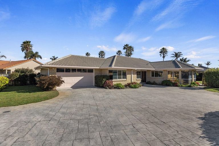 Photo of property in 24 Santa Monica Drive, Papamoa Beach, Papamoa, 3118