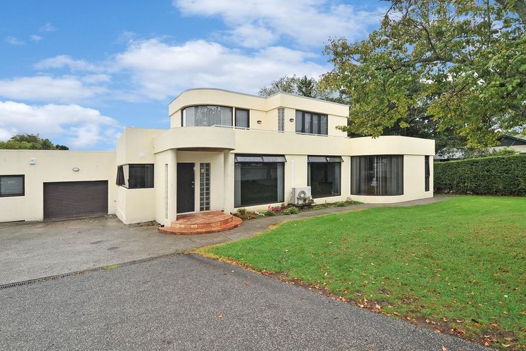 Photo of property in 19 Claude Road, Hillpark, Auckland, 2102