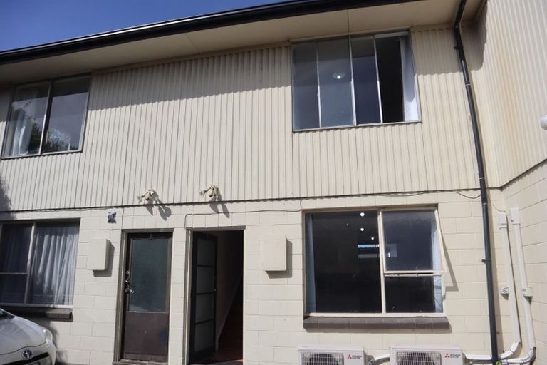 Photo of property in 2/21 Olliviers Road, Phillipstown, Christchurch, 8011