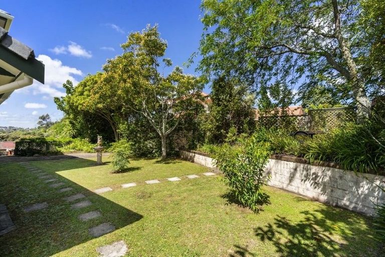 Photo of property in 98 Onetaunga Road, Chatswood, Auckland, 0626