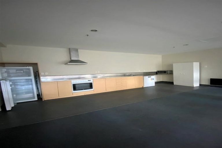 Photo of property in Hanson House, 2/27 Hanson Street, Mount Cook, Wellington, 6021