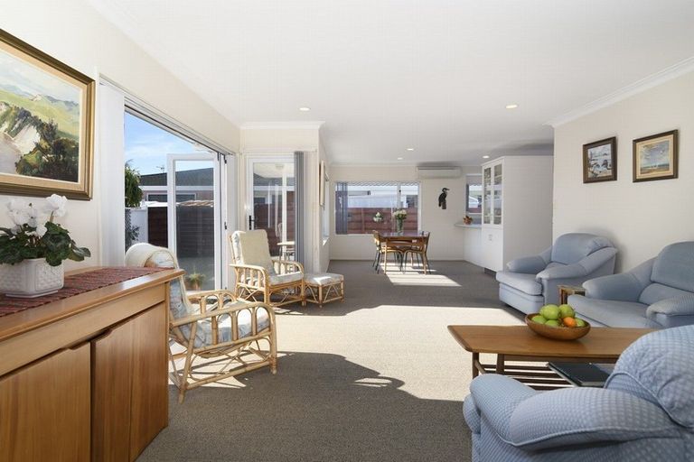 Photo of property in 37 Western Road, Bellevue, Tauranga, 3110