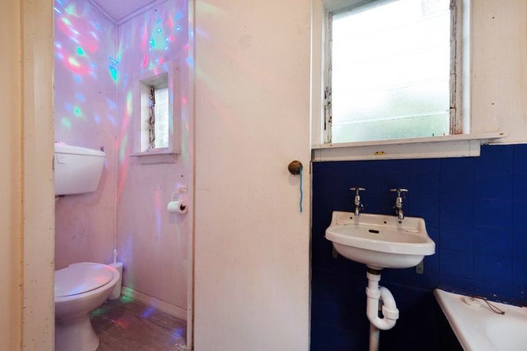 Photo of property in 37 Mount Pleasant Road, Aro Valley, Wellington, 6012