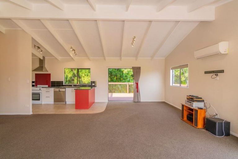 Photo of property in 4 Puriri Place, Whitianga, 3510