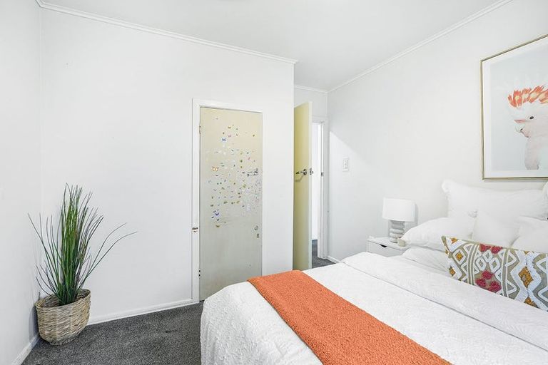 Photo of property in 14 Liston Crescent, Hillcrest, Hamilton, 3216