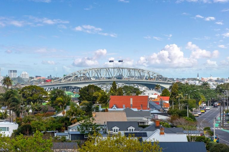 Photo of property in 6/6 Bruce Street, Northcote Point, Auckland, 0627