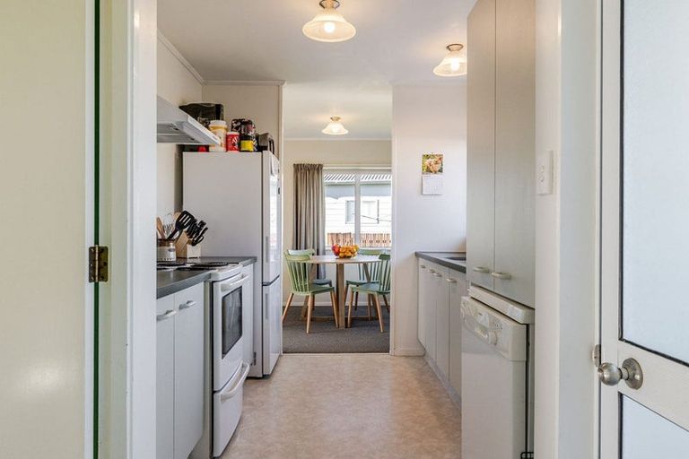 Photo of property in 105 Hillcrest Drive, Kelvin Grove, Palmerston North, 4414