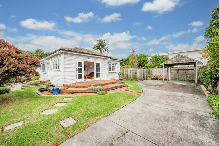 Photo of property in 4 Nathan Avenue, Paraparaumu Beach, Paraparaumu, 5032