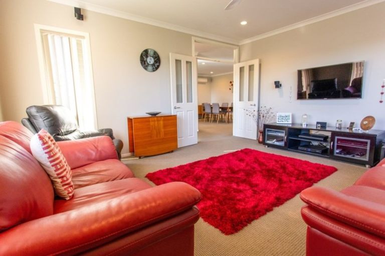 Photo of property in 14 Palliser Place, Poraiti, Napier, 4112
