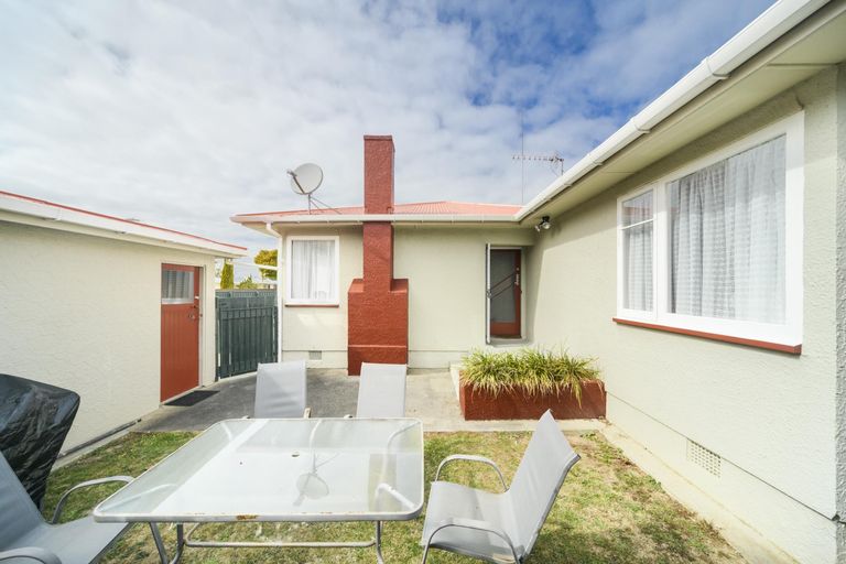 Photo of property in 1/22 Dahlia Street, Palmerston North, 4410