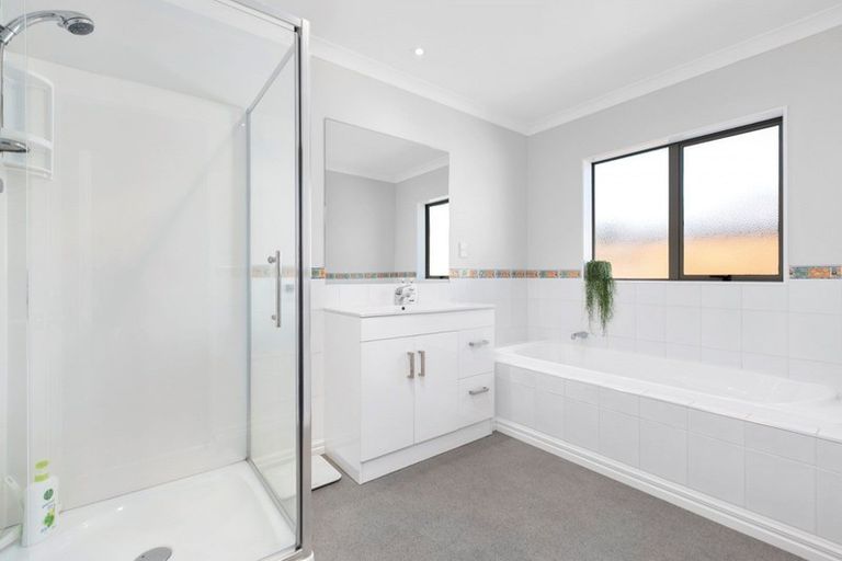 Photo of property in 8 Keepa Close, Papamoa Beach, Papamoa, 3118