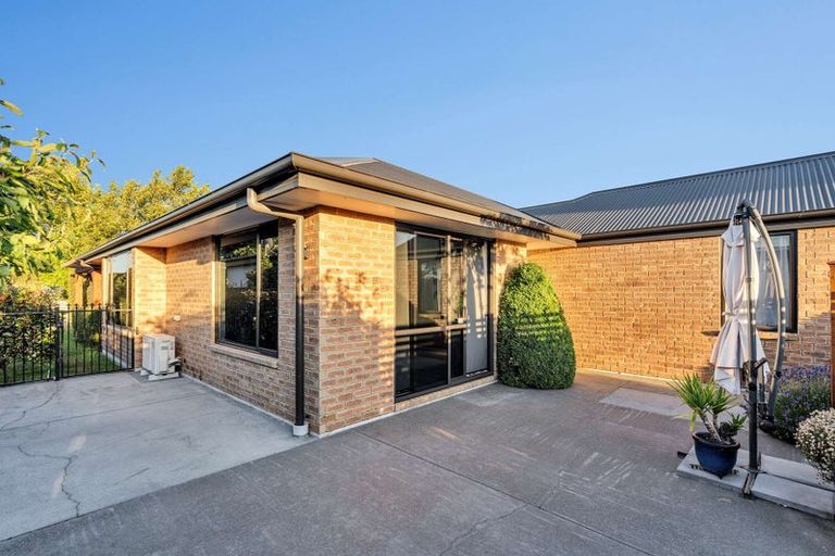 Photo of property in 9 Vittoria Lane, Pegasus, 7612