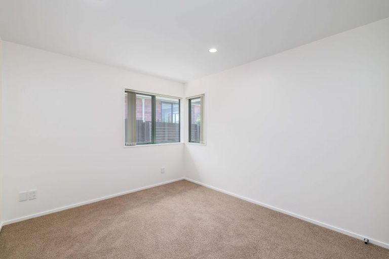 Photo of property in 4/6 Wainoni Road, Wainoni, Christchurch, 8061