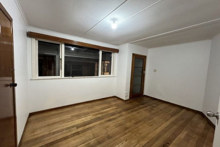 Photo of property in 20 Ribblesdale Road, Henderson, Auckland, 0612