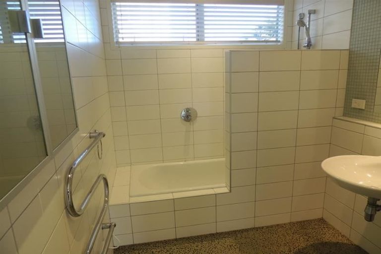 Photo of property in 84b Charles Street, Westshore, Napier, 4110