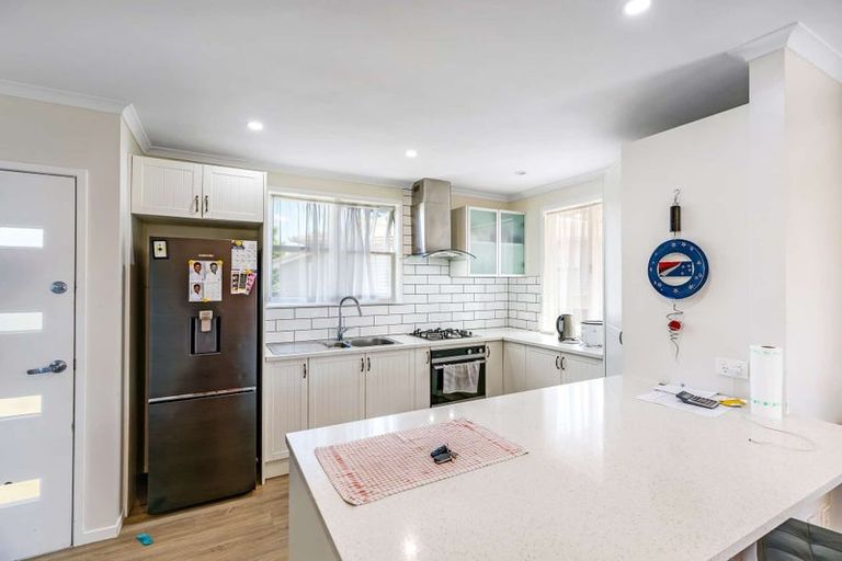 Photo of property in 1/1 Cooper Place, Papakura, 2110