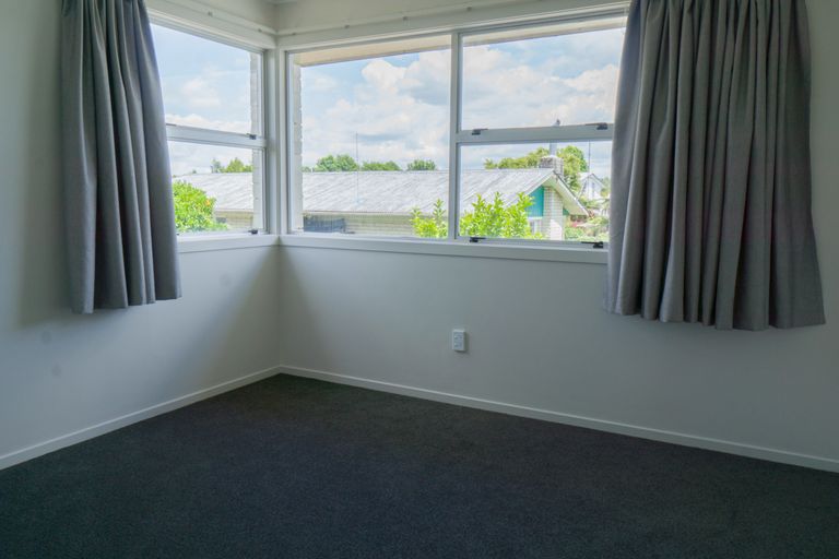 Photo of property in 287 Shakespeare Street, Leamington, Cambridge, 3432