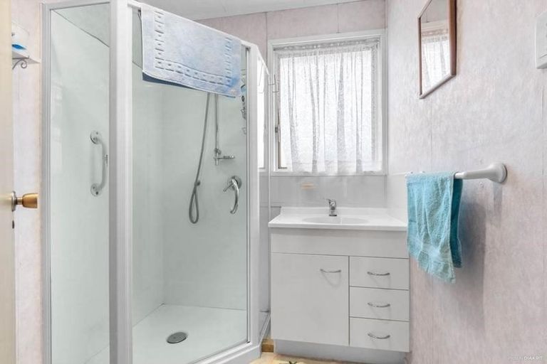 Photo of property in 13 Tango Place, Henderson, Auckland, 0610