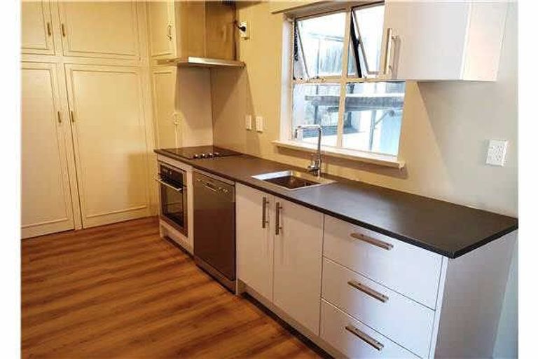 Photo of property in 4/952 Colombo Street, St Albans, Christchurch, 8014