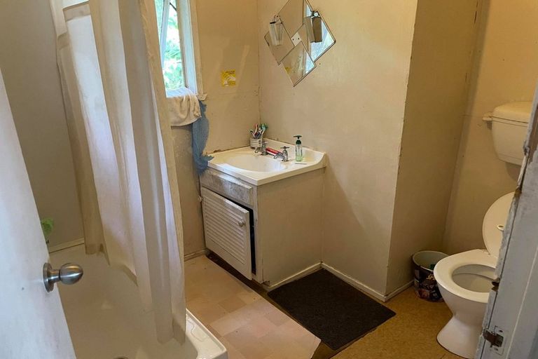 Photo of property in 1/151b Wallace Road, Mangere Bridge, Auckland, 2022