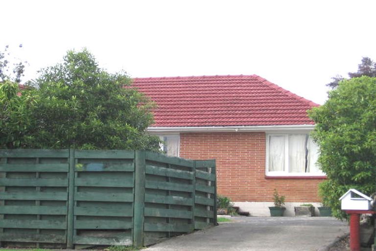 Photo of property in 108 Sturges Road, Henderson, Auckland, 0612
