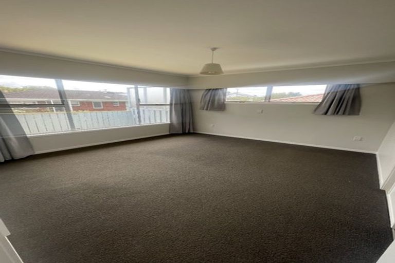 Photo of property in 11 Waitemata Road, Hauraki, Auckland, 0622