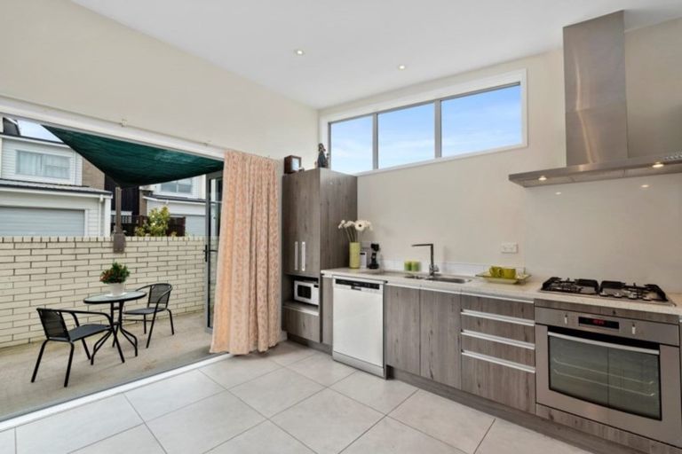 Photo of property in 10 Squadron Drive, Hobsonville, Auckland, 0616