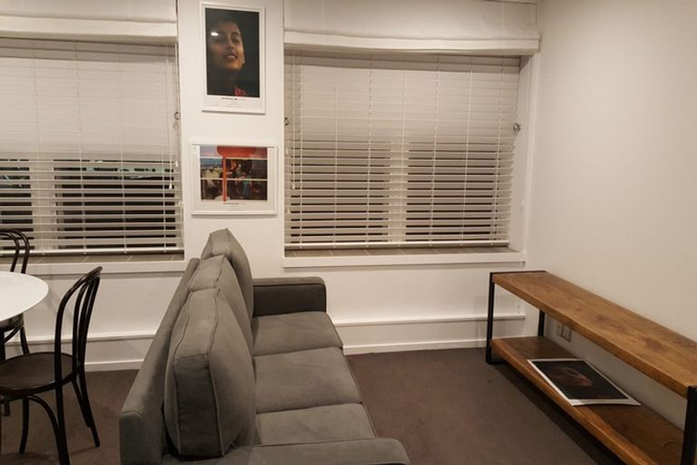 Photo of property in 2d/123 Molesworth Street, Thorndon, Wellington, 6011