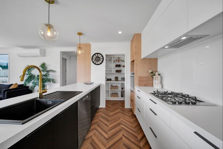 Photo of property in 71 Cyrus Street, Whalers Gate, New Plymouth, 4310