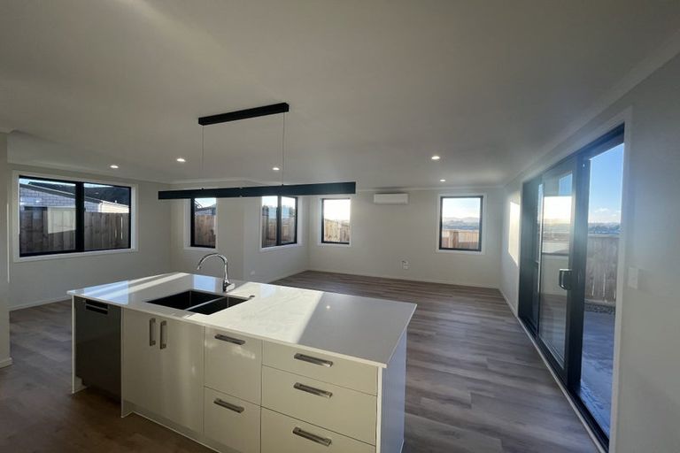 Photo of property in 33 Crest Rise, Flagstaff, Hamilton, 3210