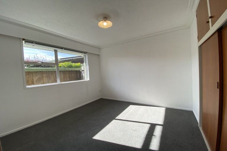 Photo of property in 2/132 Roydvale Avenue, Burnside, Christchurch, 8053